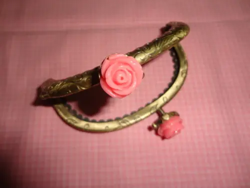 Fecho da vovó com flor de resina