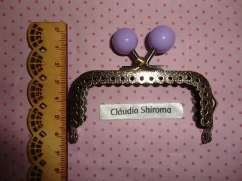 Fecho da vovó quadrado bolinha colorida lilás