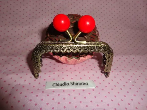 Fecho da vovó quadrado bolinha colorida vermelho