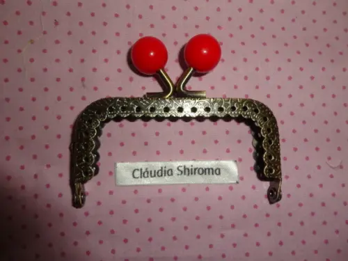 Fecho da vovó quadrado bolinha colorida vermelho