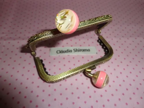 Fecho da vovó quadrado rosa brilho