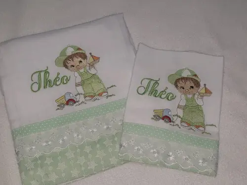 Kit 2 Fraldas Bordadas