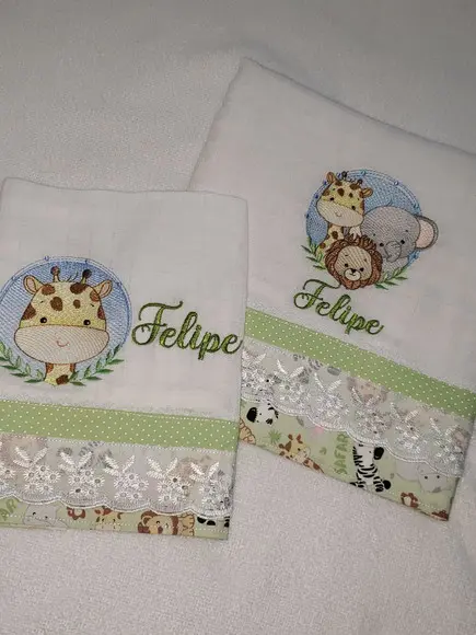 Kit 2 Fraldas Bordadas
