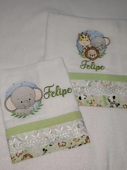 Kit 2 Fraldas Bordadas