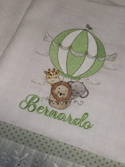 Kit 2 Fraldas Bordadas
