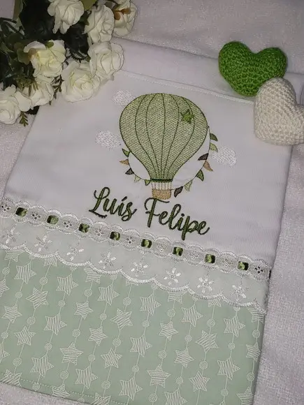 Kit 2 Fraldas Bordadas