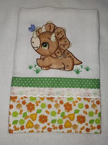 Kit 2 Fraldas Bordadas