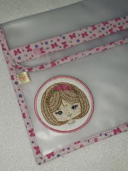 Kit 2 Fraldas Bordadas + Bolsa Plástica