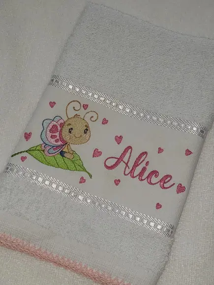 Kit 2 Toalhas Escolar Infantil Personalizada