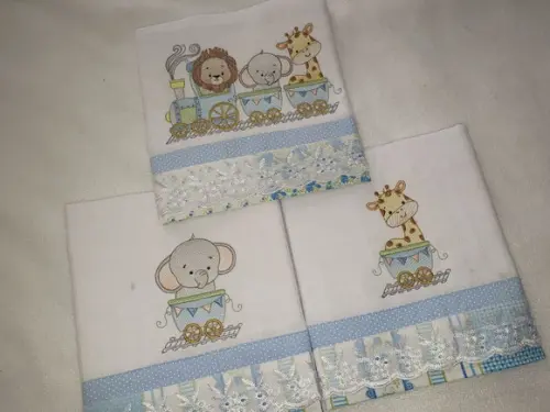 Kit 3 Fraldas + Capa de Caderneta