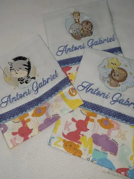 Kit 3 Fraldas Bordadas