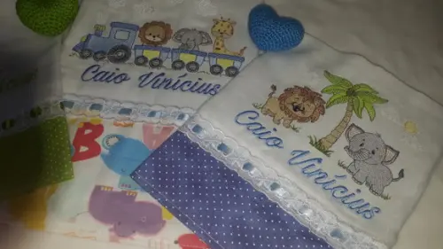 Kit 3 Fraldas de Boca Bordada