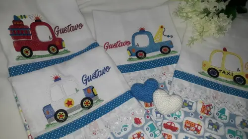 Kit 4 Fraldas Bordadas
