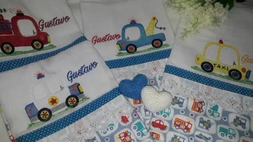 Kit 4 Fraldas Bordadas