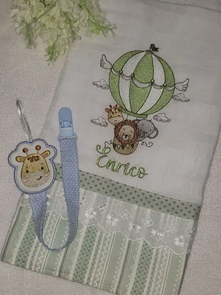 Kit Fralda de Boca e Prendedor de Chupetas