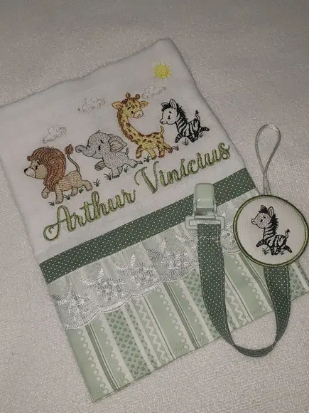 Kit Fralda de Boca e Prendedor de Chupetas
