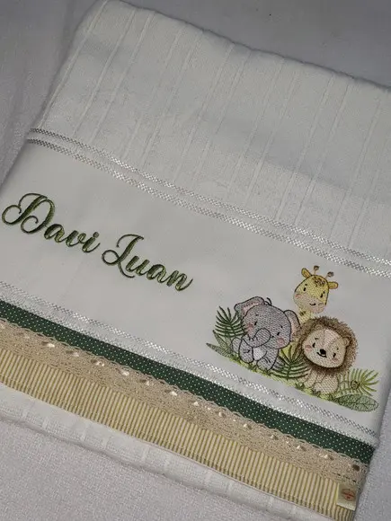 Kit Roupão de Bebê e Toalha de Banho Personalizado