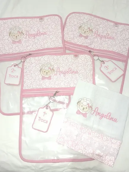 Kit Saquinho de Troca de Roupa Maternidade e Toalha de Boca