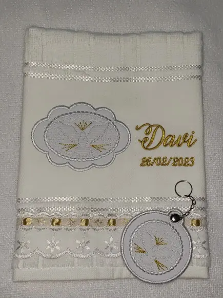 Kit Toalha de Batizado e Chaveiro