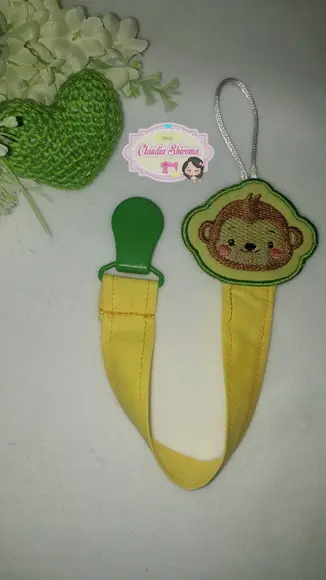 Prendedor de chupeta bordado