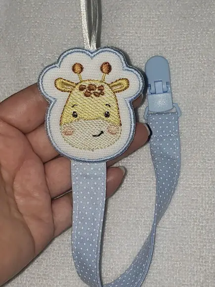 Prendedor de Chupeta Bordado