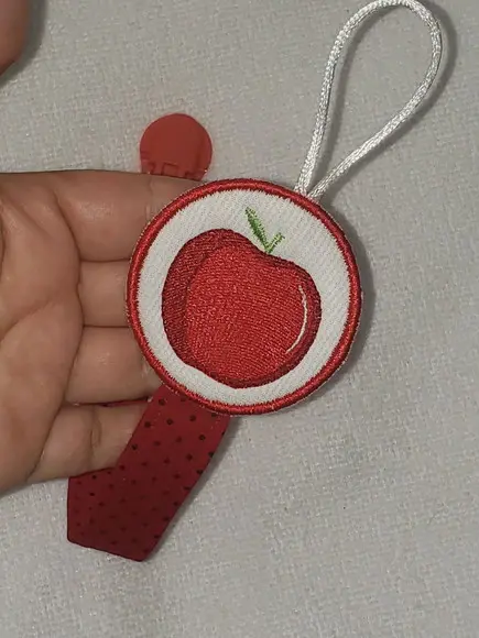 Prendedor de Chupeta Bordado