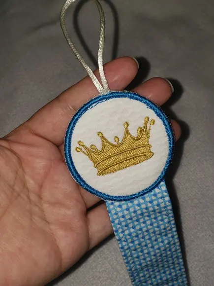 Prendedor De Chupeta Bordado