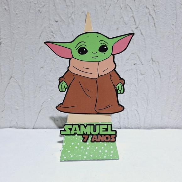 Caixa Piramide - Baby Yoda
