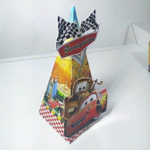 Caixa Piramide - Carros