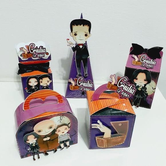 Kit Familia Addams - Wandinha - 60 Itens