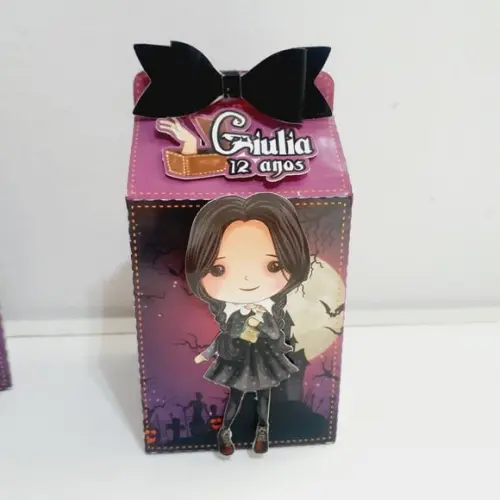 Caixa Milk - Familia Addams - Wandinha