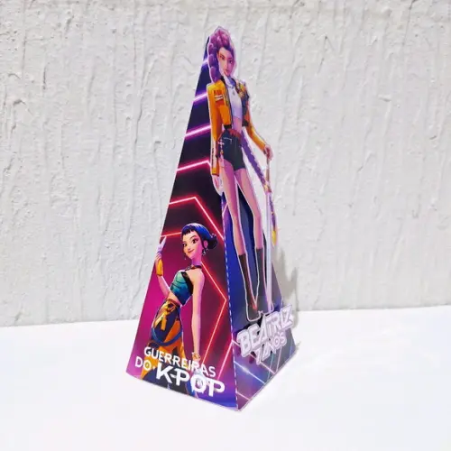 Caixa Piramide - as Guerreiras do K-pop