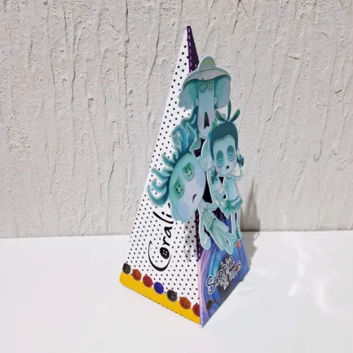 Caixa Piramide - Coraline