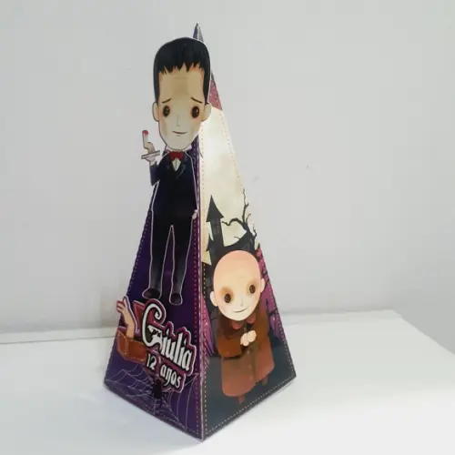Caixa Piramide - Familia Addams - Wandinha