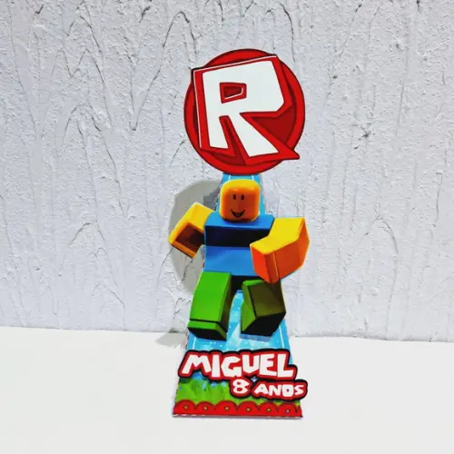 Caixa Piramide - Roblox