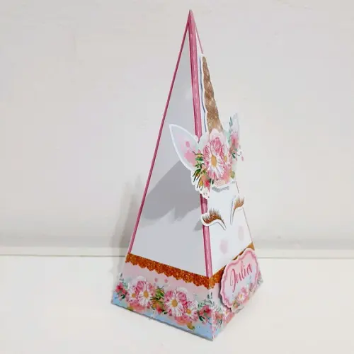 Caixa Piramide - Unicórnio Dourado