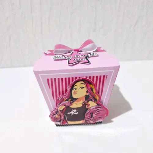 Caixa Sushi - Emily Vick