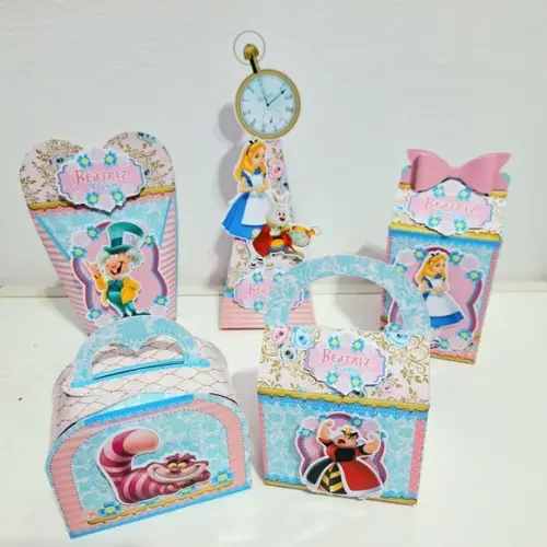 Kit Alice no País das Maravilhas - 50 Itens