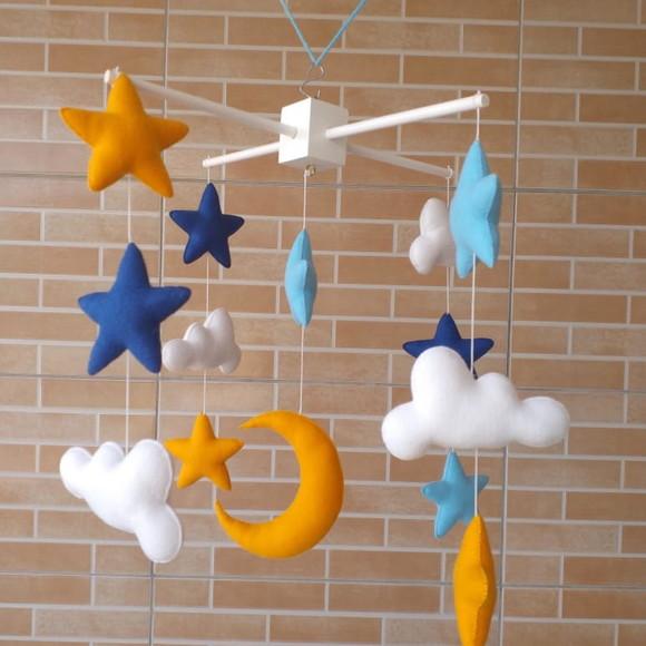 Mobile Nuvens e Estrelas sem Musical