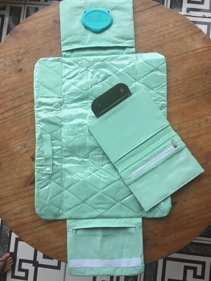 Kit Trocador portátil e porta caderneta de vacina raposa