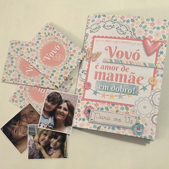 Álbum de Figurinhas Personalizado para Dia das Mães