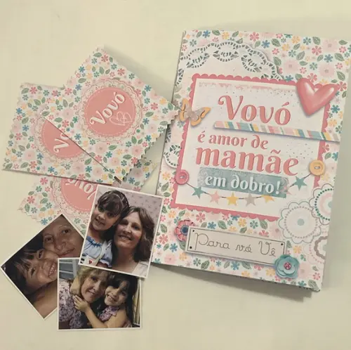 Álbum de Figurinhas Personalizado para Dia das Mães