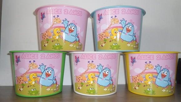 Balde de Pipoca Várias Cores de 1,5l Tema Galinha Pintadinha