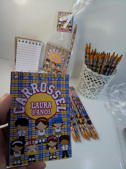 Bloquinho + Mini Lápis + Tag + Fita Cetim Tema Carrossel