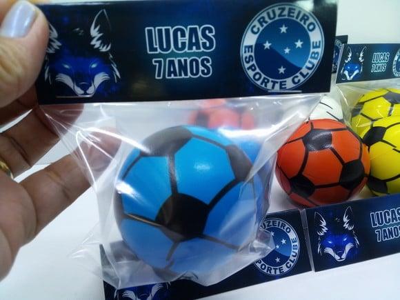 Bola Futebol 6 cm Macia + Lapela Tema Futebol Cruzeiro