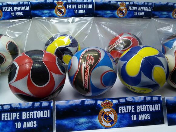 Bola Futebol 6 cm Macia + Lapela Tema Real Madrid