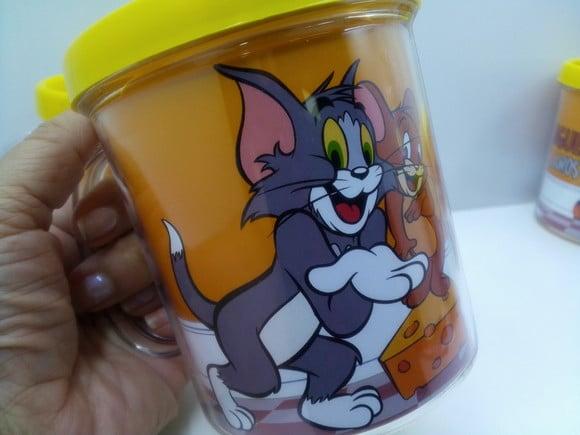 Caneca Acrílica de Rosquear 350ml Tema Tom e Jerry