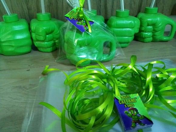 Copo Super Mão do Hulk com Canudo 450ml