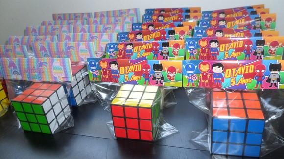 Cubo Mágico Personalizado Lapela com Dois Temas