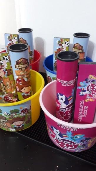 Kit Balde Pipoca+domino+pega Varetas no Tema da Sua Festa